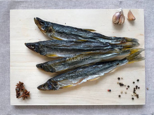 Щука вяленая: Корюшка вяленая без икры