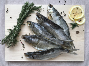 Щука вяленая: Вобла вяленая астраханская крупная